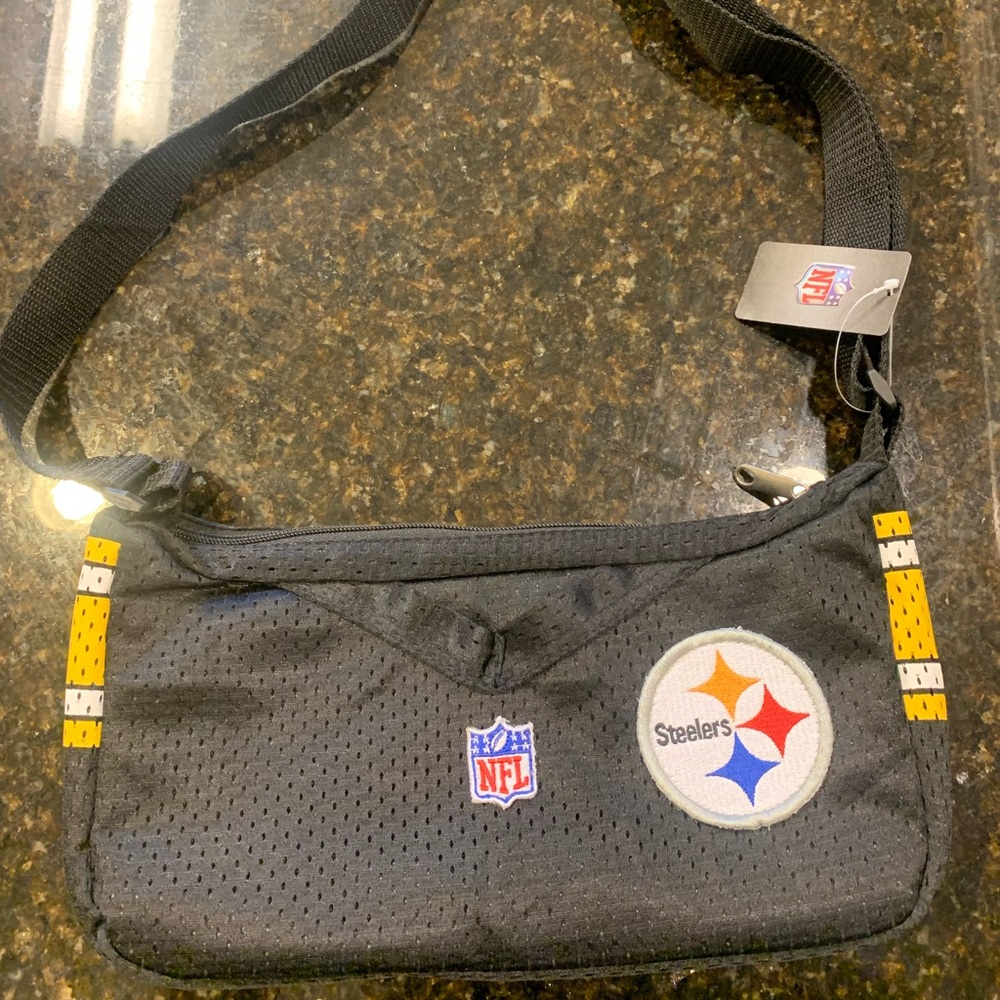 Lightly used Pittsburgh Steelers handbag